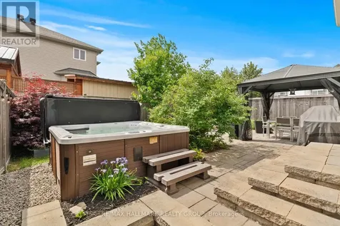 65 Alameda Way Ottawa ON K2J 5B3