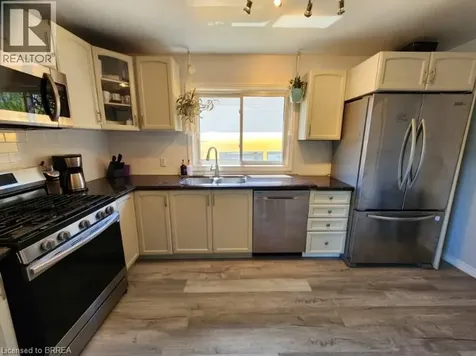 86 North Park Street Brantford ON N3R 4K1