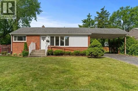 3209 Dandurand Avenue Windsor ON N9E 2E9