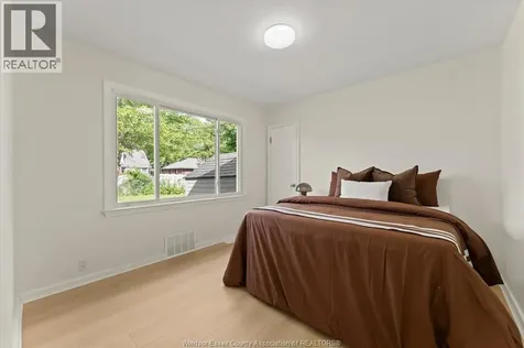3209 Dandurand Avenue Windsor ON N9E 2E9