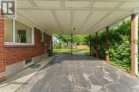 3209 Dandurand Avenue Windsor ON N9E 2E9