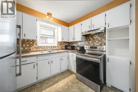 884 Jos Janisse Avenue Windsor ON N8Y 3A8
