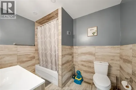 884 Jos Janisse Avenue Windsor ON N8Y 3A8