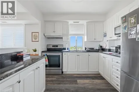 301 Frances Avenue Stoney Creek ON L8E 3W6