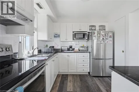 301 Frances Avenue Stoney Creek ON L8E 3W6