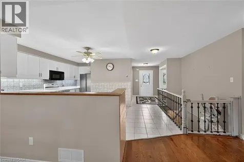 30 Braemar Avenue Caledonia ON N3W 2M1