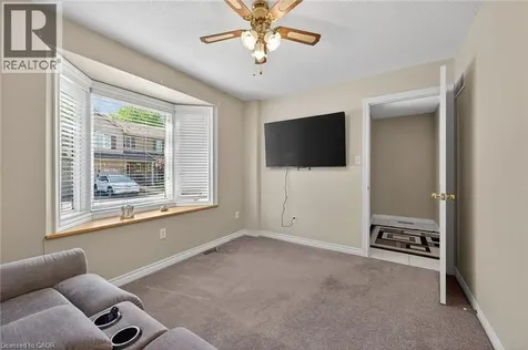 30 Braemar Avenue Caledonia ON N3W 2M1