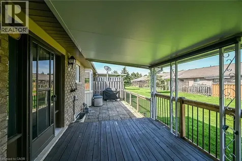 30 Braemar Avenue Caledonia ON N3W 2M1