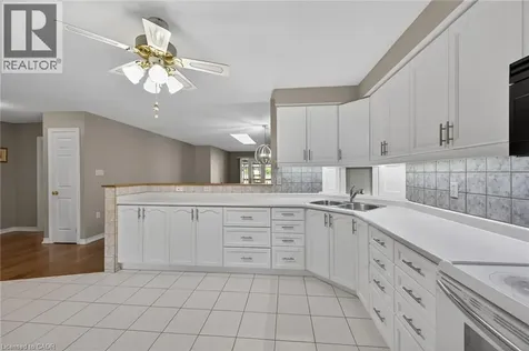 30 Braemar Avenue Caledonia ON N3W 2M1