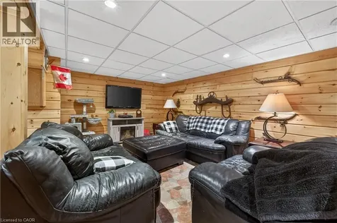 79 Prince Charles Drive St. Catharines ON L2N 3Y8