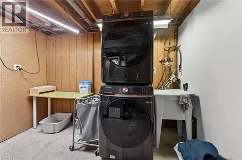 79 Prince Charles Drive St. Catharines ON L2N 3Y8
