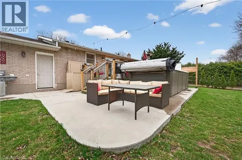 79 Prince Charles Drive St. Catharines ON L2N 3Y8