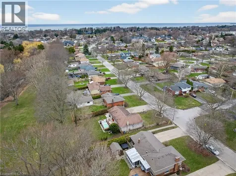 79 Prince Charles Drive St. Catharines ON L2N 3Y8
