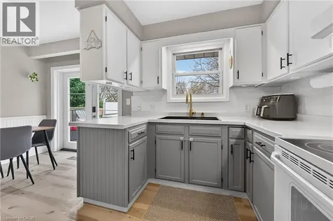 79 Prince Charles Drive St. Catharines ON L2N 3Y8