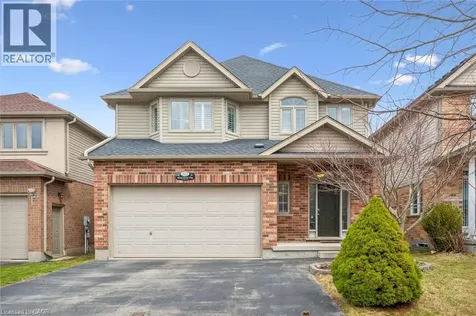 512 Wood Nettle Way Waterloo ON N2V 2X9
