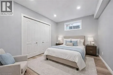 512 Wood Nettle Way Waterloo ON N2V 2X9