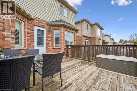 512 Wood Nettle Way Waterloo ON N2V 2X9