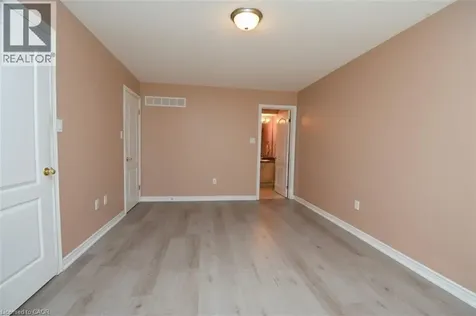2 Harbour Drive Stoney Creek ON L8E 6B1