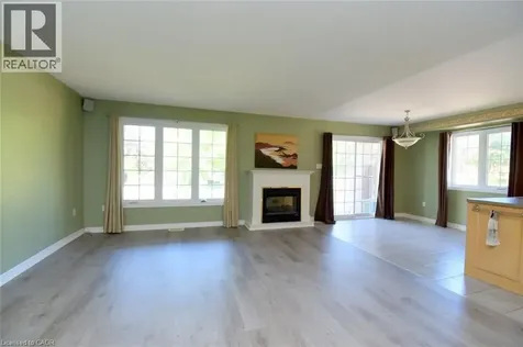 2 Harbour Drive Stoney Creek ON L8E 6B1