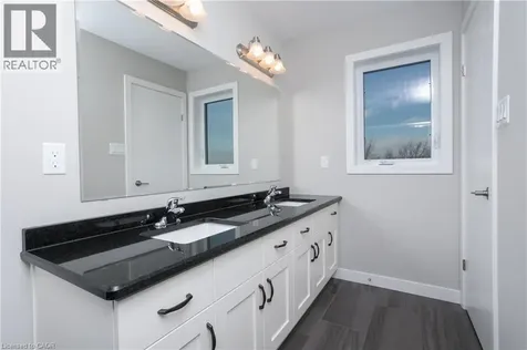 855 Robert Ferrie Drive Kitchener ON N2R 0P2