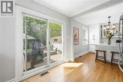 18 Ipswich Place Hamilton ON L8K 3E7