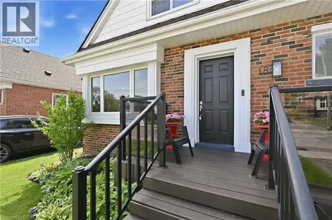 18 Ipswich Place Hamilton ON L8K 3E7