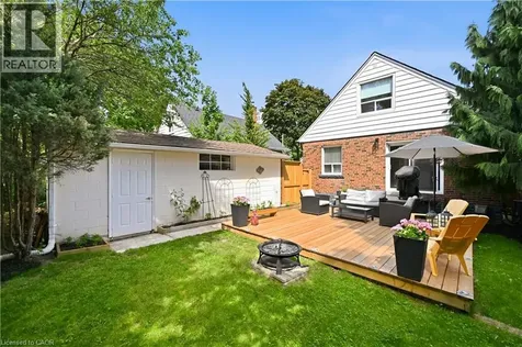 18 Ipswich Place Hamilton ON L8K 3E7