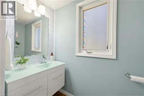32 Sorrento Street Kitchener ON N2R 0A4