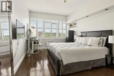 30 Harrisford Street Hamilton ON L8K 6M9