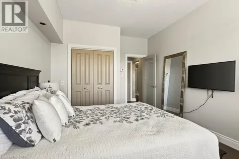 30 Harrisford Street Hamilton ON L8K 6M9