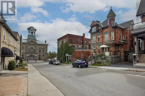 10 Victoria Avenue Brockville ON K6V 2B1