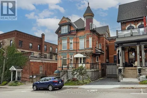 10 Victoria Avenue Brockville ON K6V 2B1