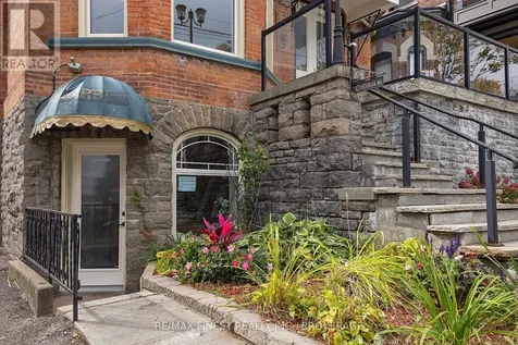 10 Victoria Avenue Brockville ON K6V 2B1