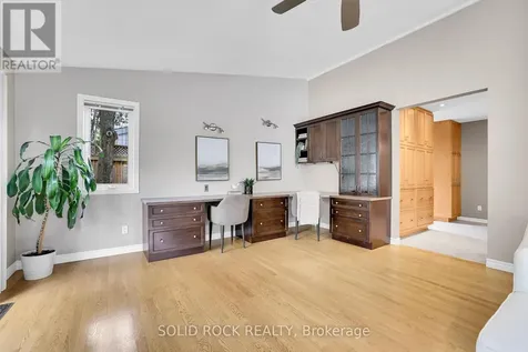 10 Highpark Crescent Ottawa ON K1B 3G8