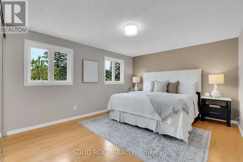 10 Highpark Crescent Ottawa ON K1B 3G8