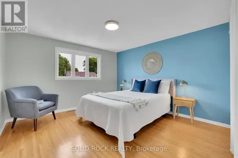 10 Highpark Crescent Ottawa ON K1B 3G8