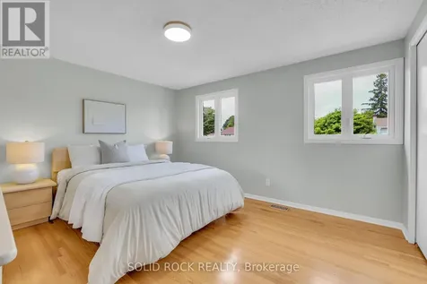 10 Highpark Crescent Ottawa ON K1B 3G8