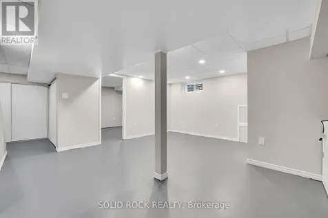 10 Highpark Crescent Ottawa ON K1B 3G8