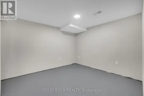 10 Highpark Crescent Ottawa ON K1B 3G8
