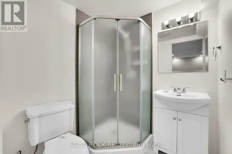 10 Highpark Crescent Ottawa ON K1B 3G8