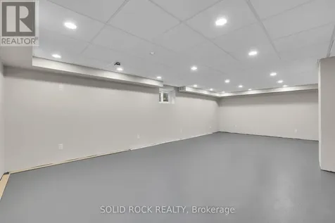 10 Highpark Crescent Ottawa ON K1B 3G8