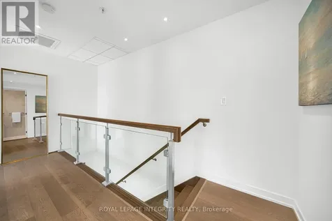 199 Slater Street Ottawa ON K1P 0C8
