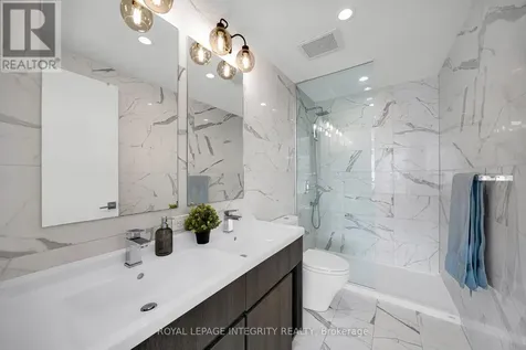 199 Slater Street Ottawa ON K1P 0C8