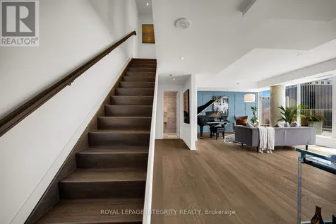 199 Slater Street Ottawa ON K1P 0C8