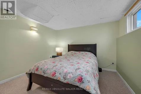 402 Montfort Street Ottawa ON K1L 8G7