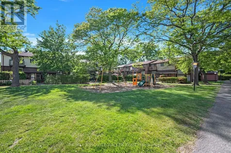 402 Montfort Street Ottawa ON K1L 8G7
