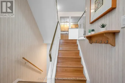 402 Montfort Street Ottawa ON K1L 8G7