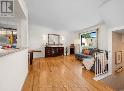 402 Montfort Street Ottawa ON K1L 8G7