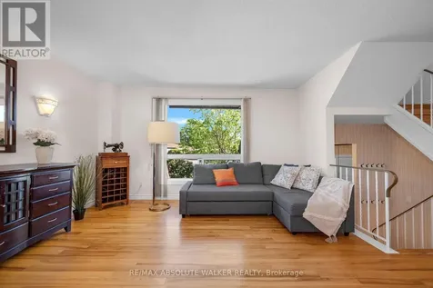 402 Montfort Street Ottawa ON K1L 8G7
