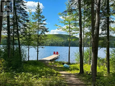 424 Lakewoods Drive Madawaska Valley ON K0J 1B0